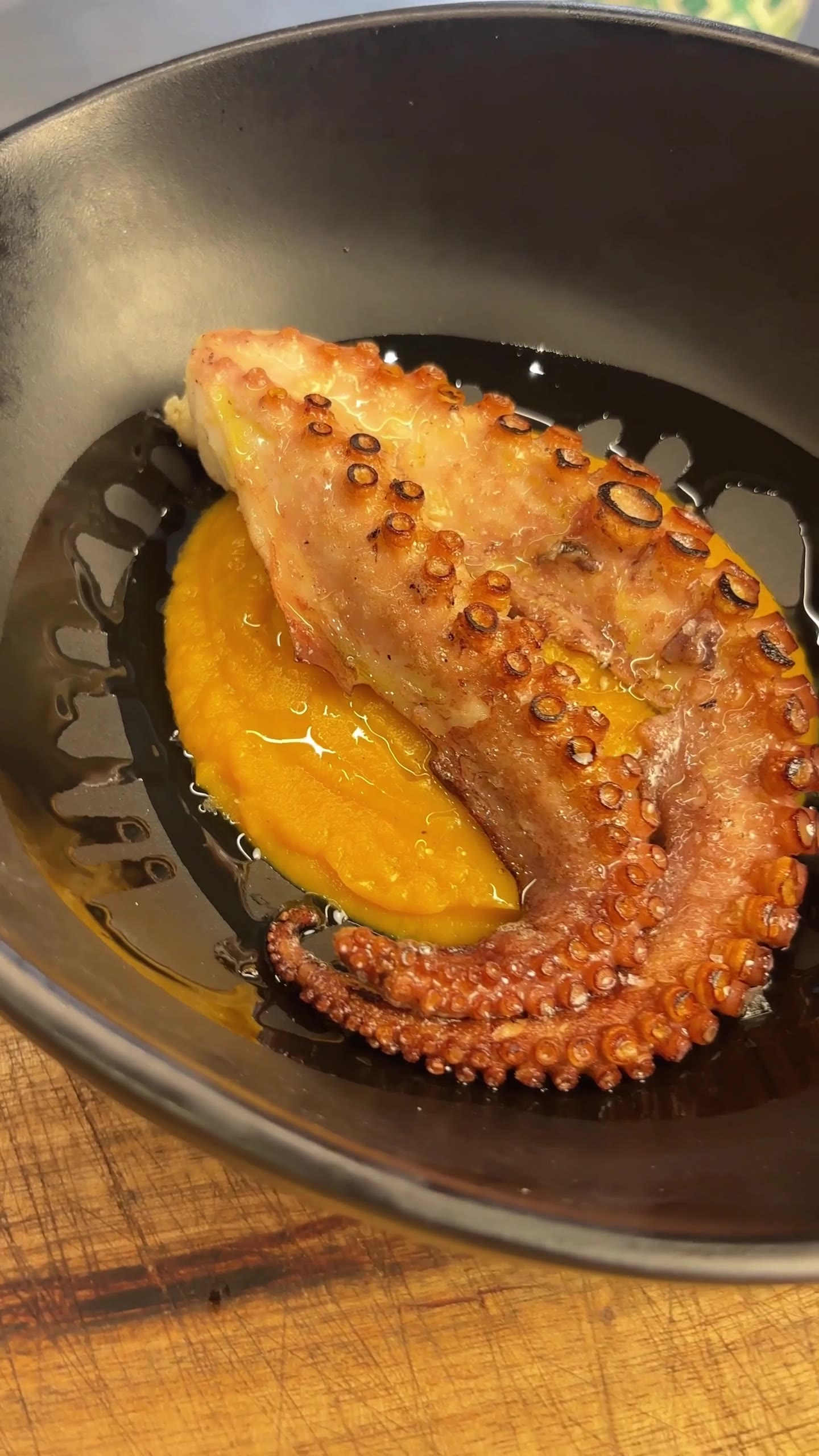 Polpo piastrato su crema di patata dolce — Percorso Ninfa di Mare